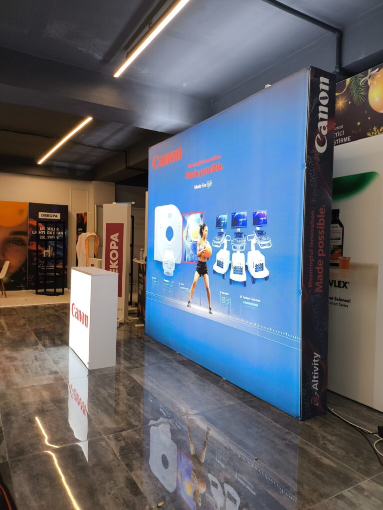 Canon Medikal T3 Sistem Kongre Standı Tasarımı - 300x300 cm Alüminyum Modüler Lightbox Stand