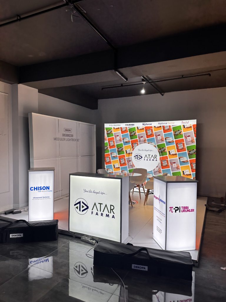 Atar Medikal DS Moduler Lightbox Set istanbul lightbox satilik stand pop stand orumcek stand rollup stand medikal stand amerika stand avrupa stand 1 scaled